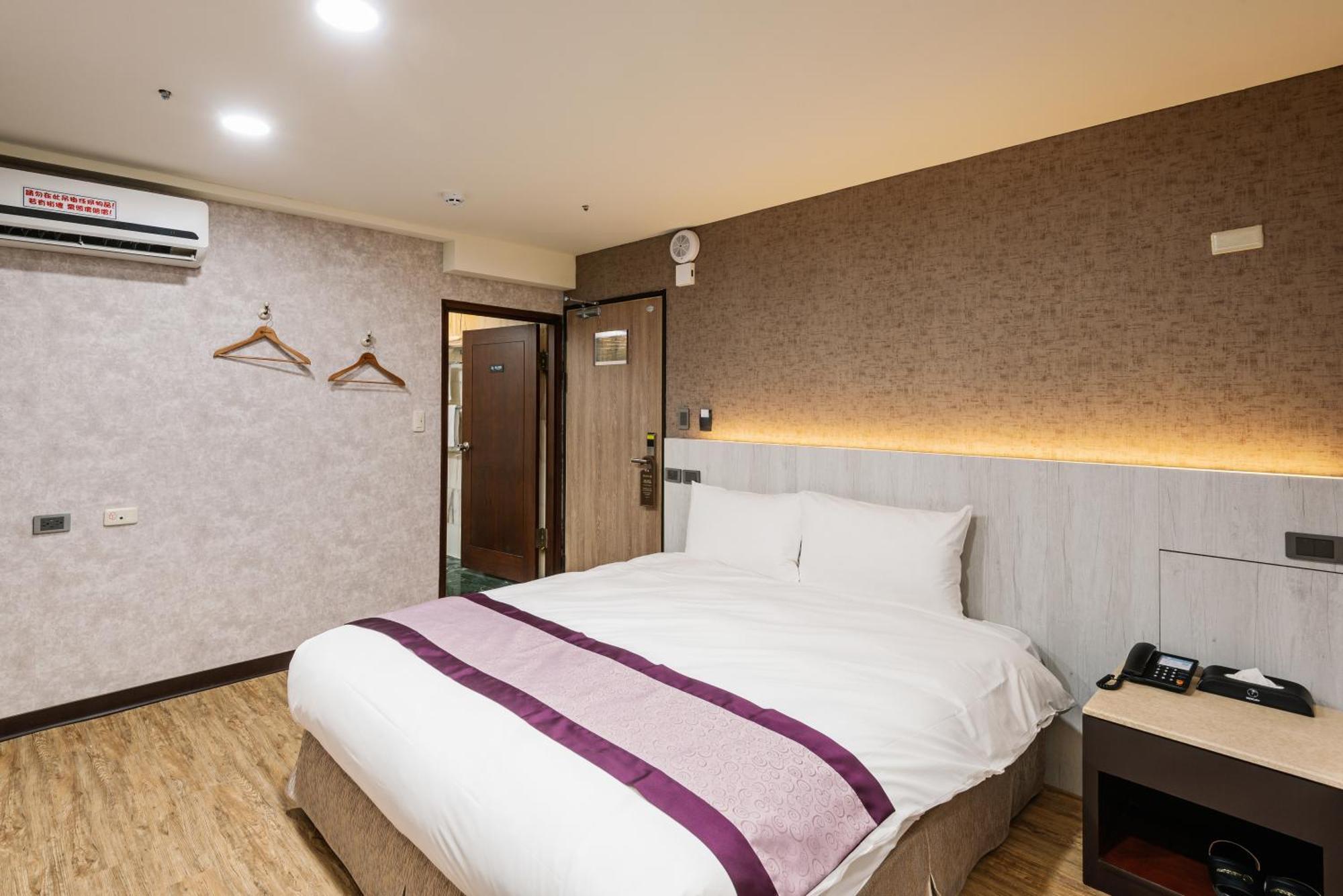 Mercury Hotel Taichung Ruang foto